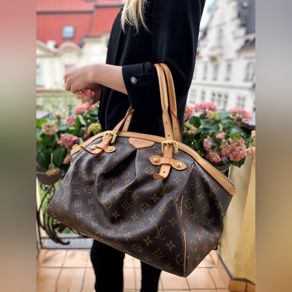 Louis Vuitton Monogram Tivoli Shoulder Bag - Picture 1 of 11